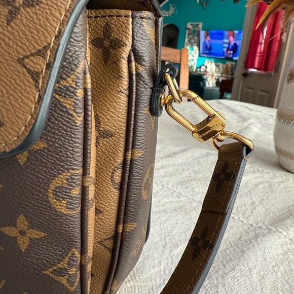 Louis Vuitton Crossbody Pochette Métis - Picture 8 of 11